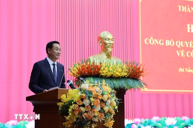 Le Ngoc Quang, Secretary of Da Nang Party Committee for the 2025–2030 tenure, speaks at the event (Photo: VNA)