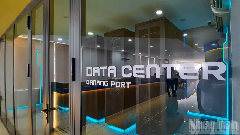 Da Nang Port’s electronic port (e-Port) ecosystem and automated gate system (AutoGate).
