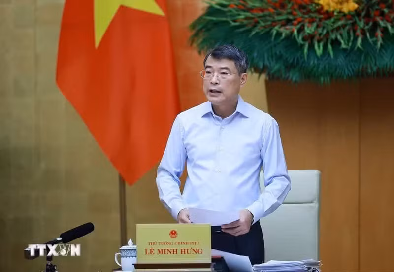 Prime Minister Le Minh Hung addresses the Government’s regular meeting for August on September 3. (Photo: VNA)