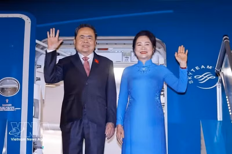 National Assembly Chairman Tran Thanh Man and his spouse depart Ha Noi for visit to Italy, and attendance in the 152nd Assembly of the Inter-Parliamentary Union (IPU-152) and bilateral activities in Türkiye. (Photo: VNA)