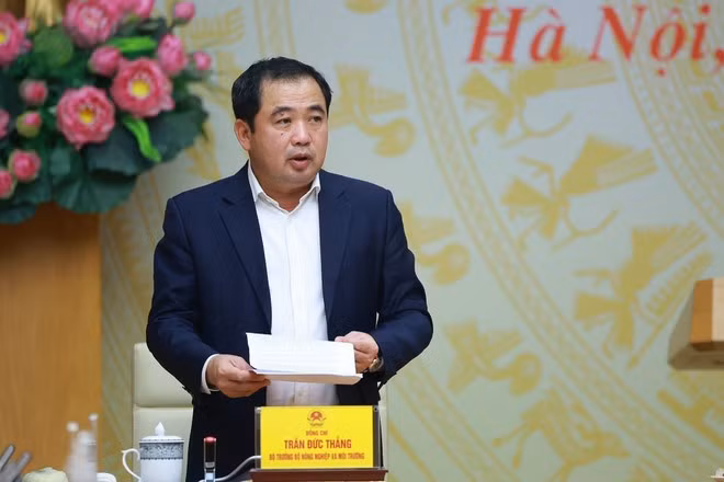 Minister of Agriculture and Environment Tran Duc Thang speaks at the meeting. (Photo: VNA)