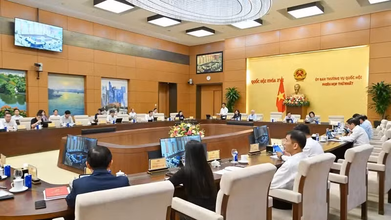 The first session of the 16th National Assembly Standing Committee of the National Assembly. (Photo: NDO)