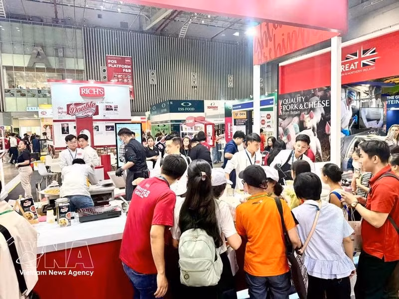 The Food & Hospitality Viet Nam 2026 and HOTELEX Viet Nam feature more than 400 exhibitors from 36 countries and territories (Photo: VNA)