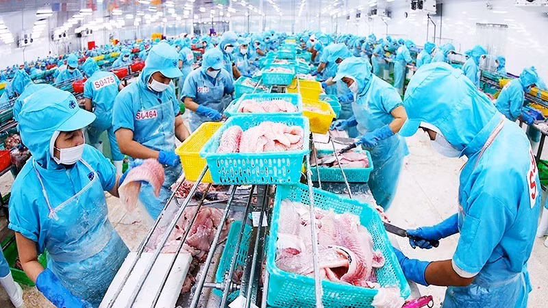 Viet Nam's e-commerce market size in 2024 was estimated at 32 billion USD, representing growth of around 27%.