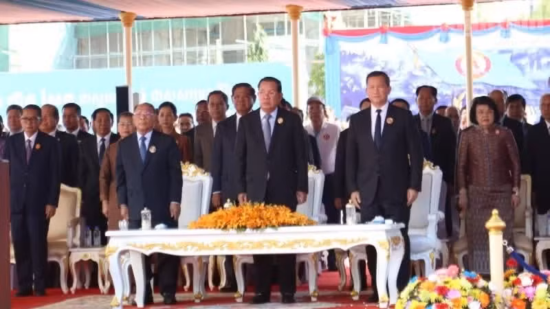 CPP leaders attend the ceremony marking the 74th anniversary of the Party's founding at the January 7 Palace. (Photo: Dinh Truong)