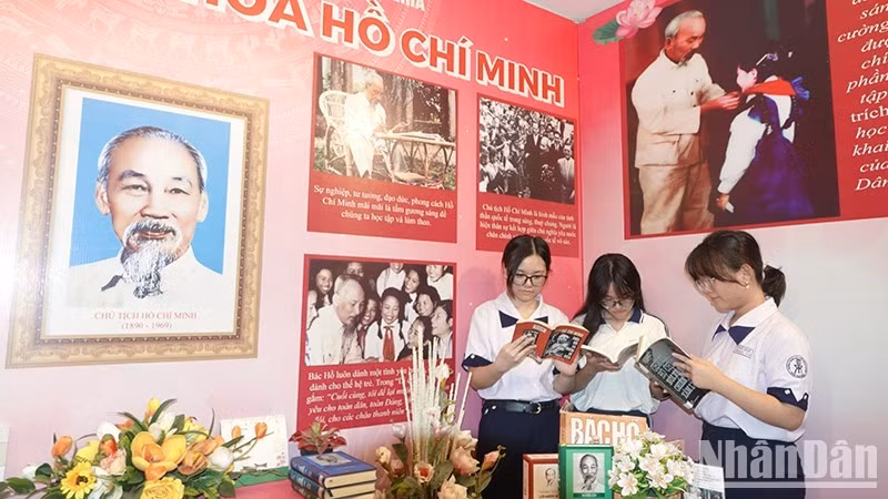 The Ho Chi Minh Cultural Space at Tran Dai Nghia Secondary and High School.