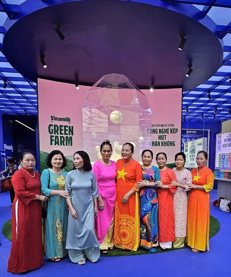 The exhibition space also includes numerous photo spots for visitors. (Photo: Vi Nam)