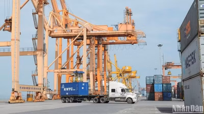 AI is transforming the competitive structure of the global logistics industry. (Photo: HA ANH)