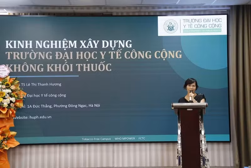 Associate Professor Dr Le Thi Thanh Huong shares practical implementation experience. (Photo: Phuong Uyen)