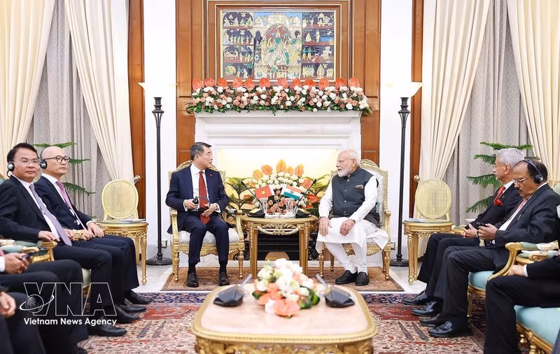 Prime Minister Le Minh Hung holds talks with his Indian counterpart Narendra Modi in New Delhi on September 12. (Photo: VNA)
