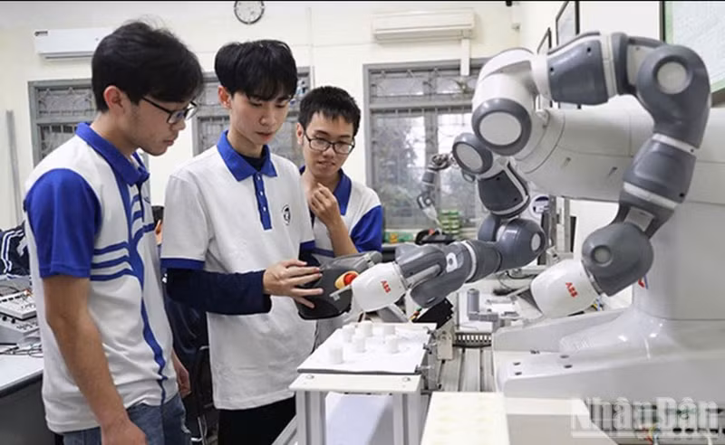 The Politburo’s Resolution No.57-NQ/TW marks a strategic breakthrough, positioning science, technology, innovation and digital transformation as key drivers for advancing modern productive forces. (Photo: MAI HUYEN)