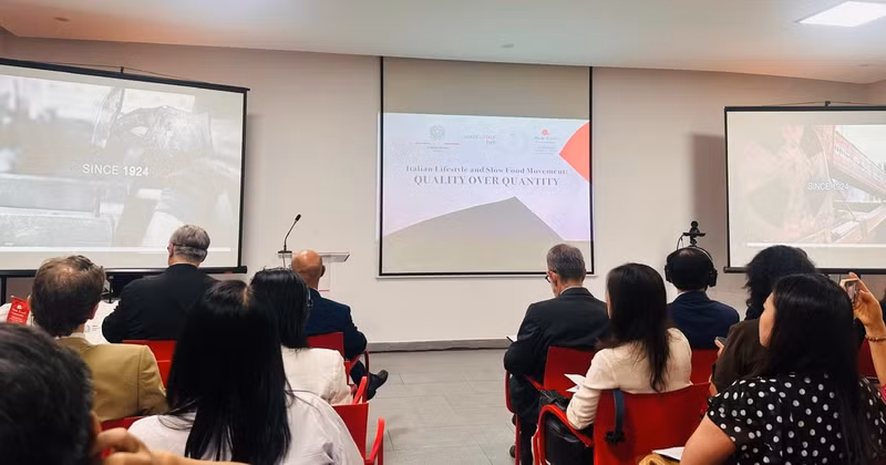 The workshop “Italian lifestyle and Slow Food Movement: Quality over Quantity” takes place at Casa Italia in Ha Noi. (Photo: KIM LINH)