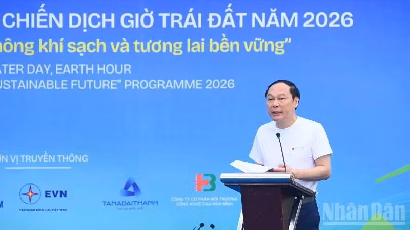 Deputy Minister Le Cong Thanh speaks at the launch event marking World Water Day, World Meteorological Day, and Earth Hour 2026.