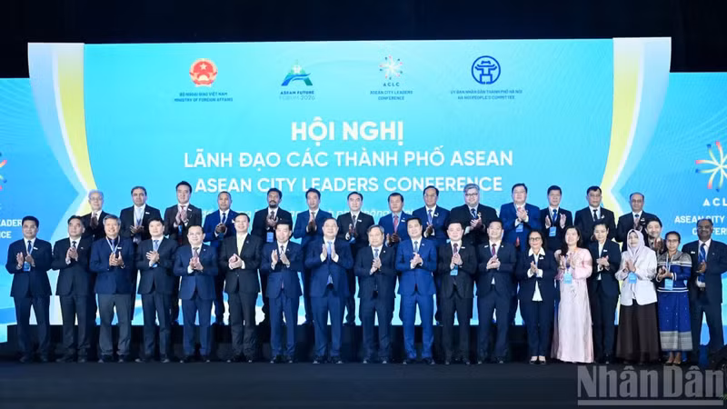 Leaders across ASEAN member states gather in Ha Noi on June 8 for the ASEAN Cities Leader Conference 2026. (Photo: NDO)