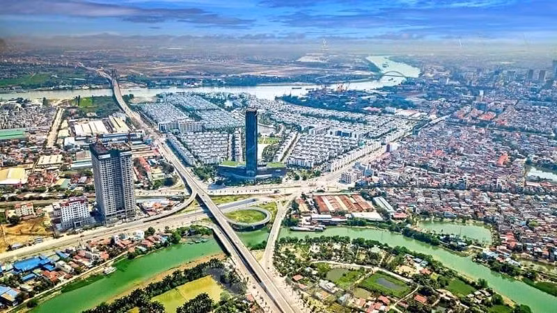 Hai Phong is developing a comprehensive transport network encompassing five modes of transportation. (Photo: HP)
