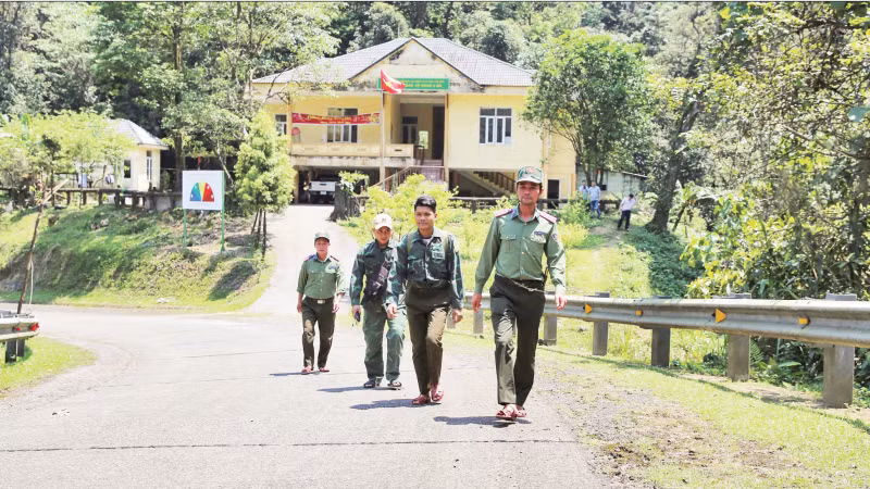Members of the U Bo Forest Protection Station during a forest patrol and protection trip.