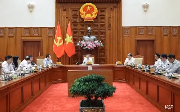 Prime Minister Le Minh Hung chairs a meeting on preparations for APEC Viet Nam Year 2027 on October 28, 2026. (Photo: VGP) 
