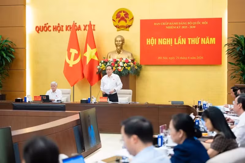National Assembly Chairman Tran Thanh Man chairs the fifth conference of the NA Party Committee on June 29 (Photo: NDO)