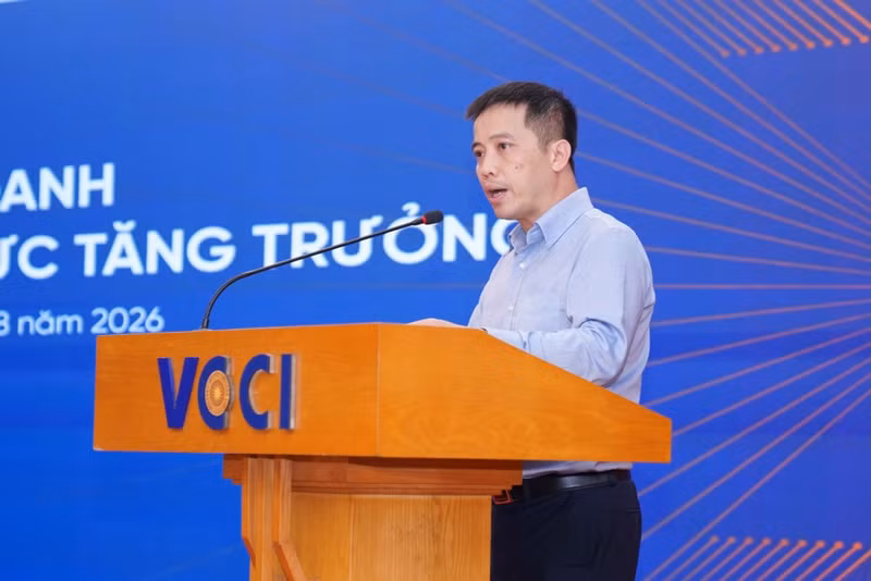 Dau Anh Tuan, Head of VCCI’s Legal Department, speaks at the event. (Photo: VCCI)
