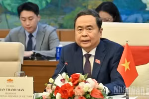 President of the National Assembly Tran Thanh Man and his spouse are paying official visits to the RoK and Mongolia from September 6 to 11.