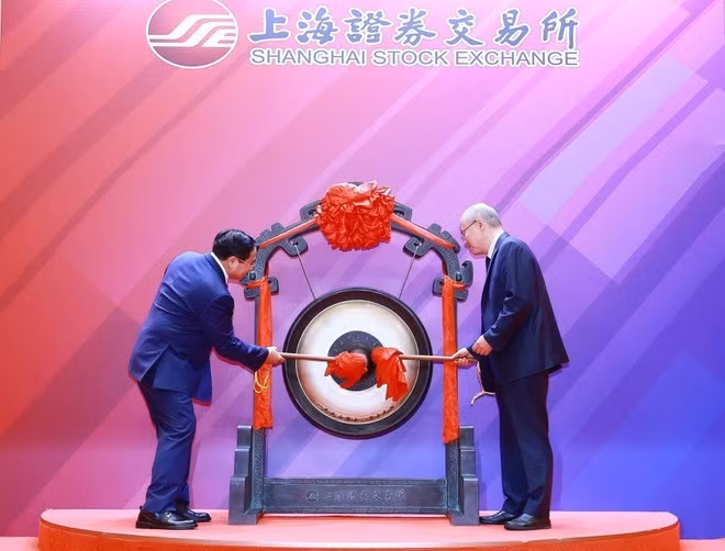 26-6-thu-tuong-chung-khoan-thuong-hai-2.jpg