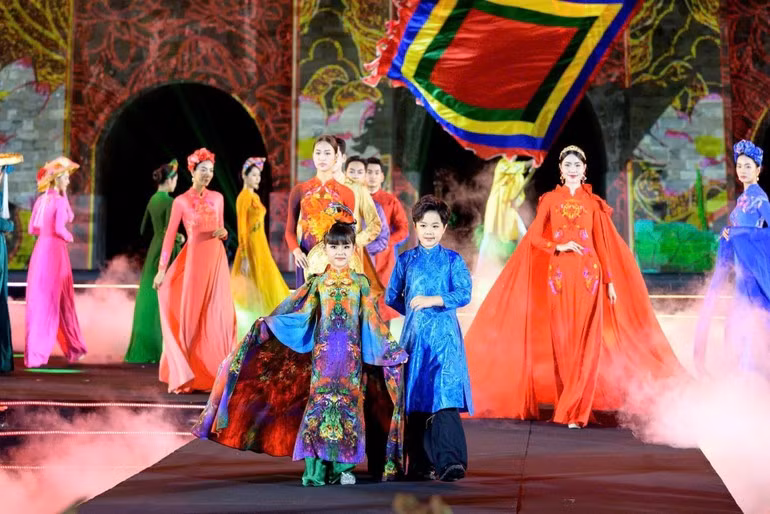 27-6-aodai2.jpg