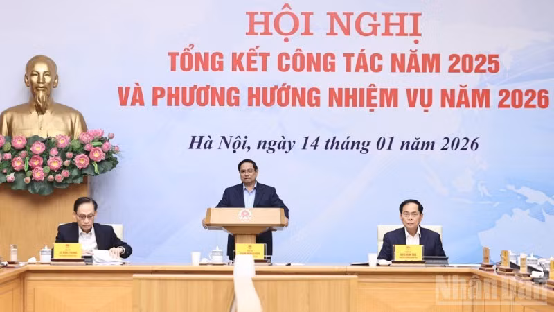 Prime Minister Pham Minh Chinh delivers a keynote address at the conference.