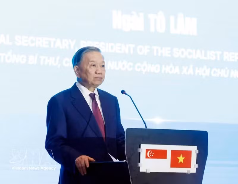 General Secretary of the Communist Party of Viet Nam Central Committee and State President To Lam addresses the Viet Nam–Singapore Tech Connect Forum in Singapore on May 29 (Photo: VNA)