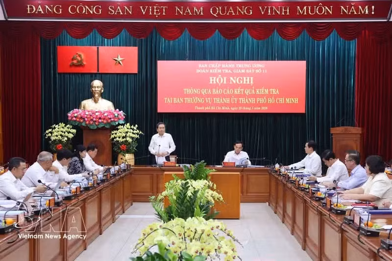 NA Chairman Tran Thanh Man speaks at the conference with the Ho Chi Minh City Party Committee’s Standing Board on May 29. (Photo: VNA)