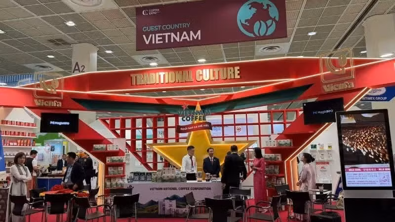 An overview of the Viet Nam national pavilion at Coffee Expo Seoul 2026.