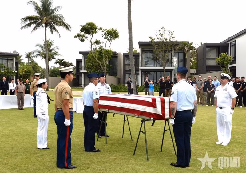 The 172nd repatriation ceremony of US serviceman’s remains held in Da Nang. (Photo: qdnd.vn)
