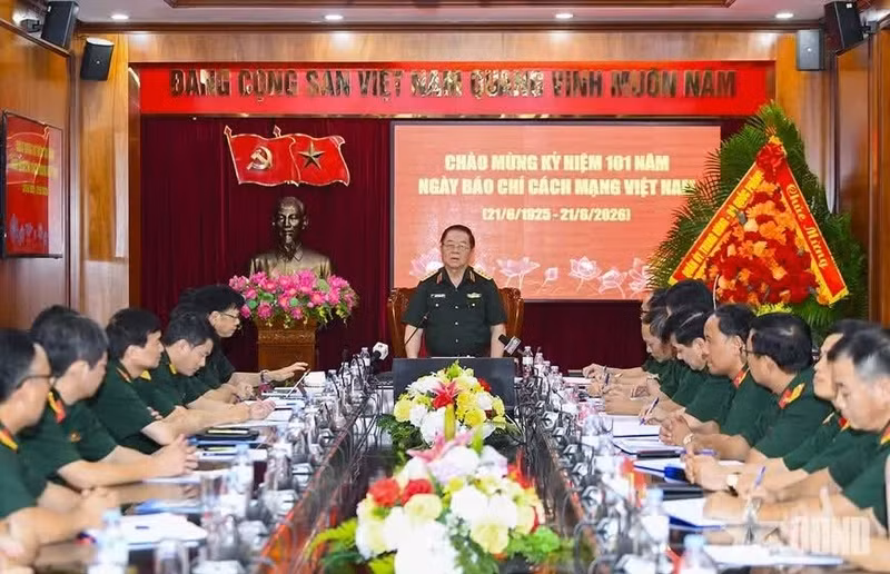 General Nguyen Trong Nghia delivers remarks at the event. (Photo: Tuan Huy)
