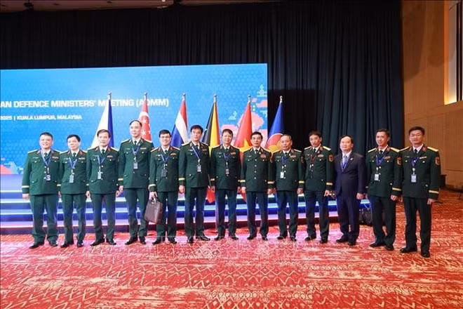 The Vietnamese delegation at the 19th ASEAN Defence Ministers’ Meeting (ADMM-19) (Photo: VNA)