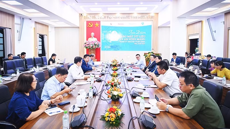 The seminar entitled “Data security and cybersecurity in the nation’s era of advancement” organised by Nhan Dan Newspaper. (Photo: THANH DAT)