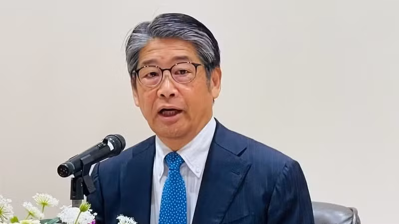 Japanese Ambassador to Viet Nam Ito Naoki speaks at a press conference on April 28. (Photo: VAN TOAN)