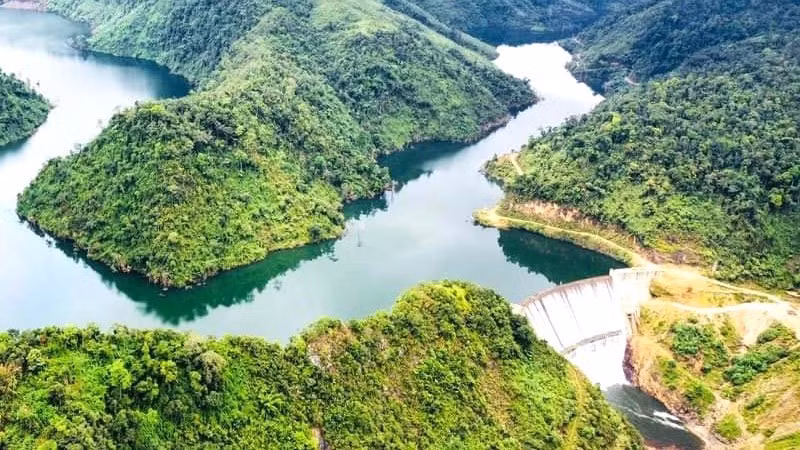 La Trong hydropower reservoir. (Photo: Duc Dung)
