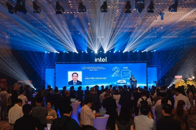 Intel Product Viet Nam Co., Ltd organises an event to mark its 20th anniversary in Viet Nam. (Photo by Intel)