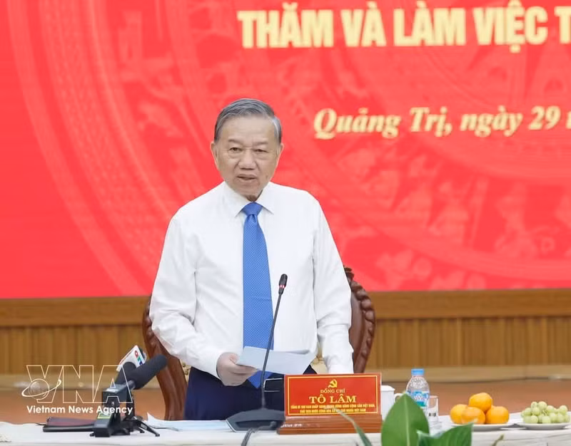 Party General Secretary and State President To Lam speaks at the meeting (Photo: VNA)