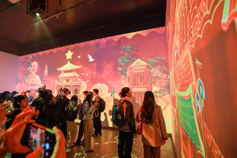 A highlight is the use of cutting-edge tools at the event (Photo: VNA)