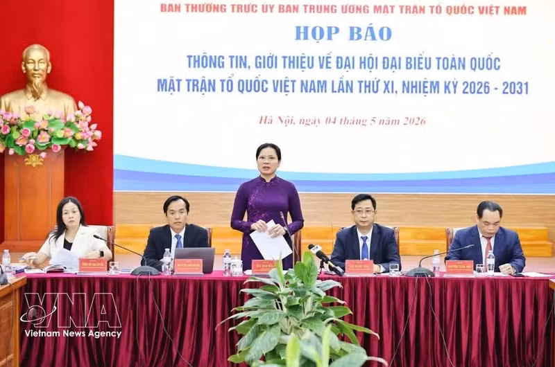 Ha Thi Nga, Vice President and Secretary General of the VFF Central Committee, speaks at the press briefing. Photo: VNA