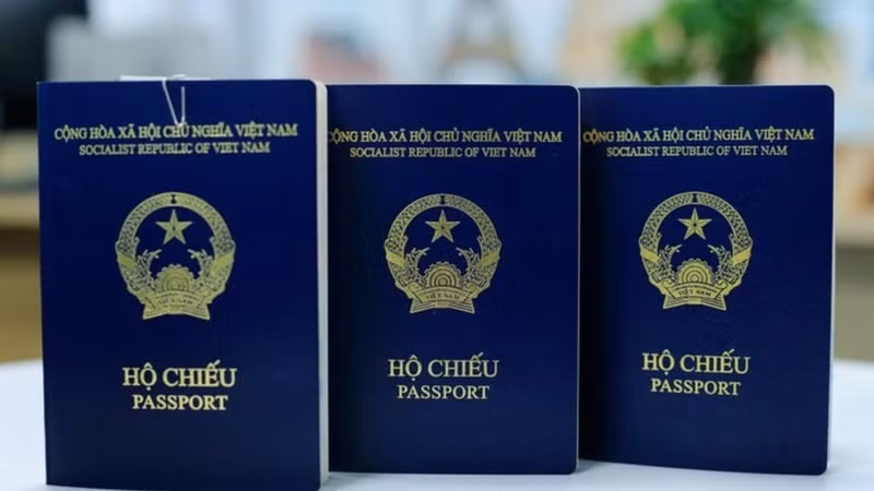 In 2026, Viet Nam’s passport ranked 86th globally, up five places compared with last year’s ranking. (Photo: VNA)