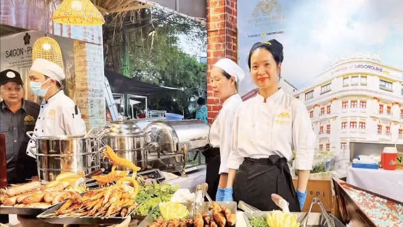 A wide array of distinctive delicacies at the Culinary Culture and Delicacies Festival 2026. (Photo: VO MANH HAO)