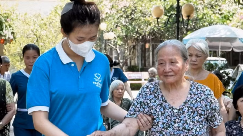 Older people receive care at a nursing home in Ha Noi. (Photo: MINH HUE)