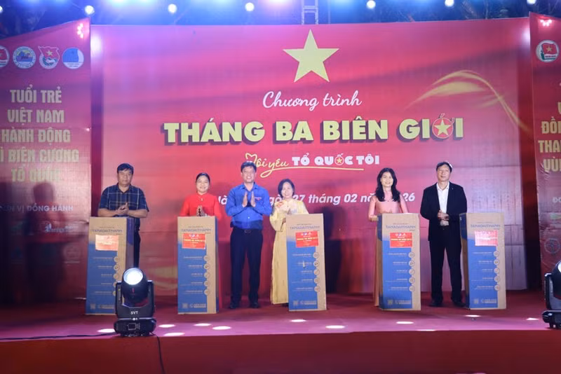 The “March at the Border” programme spreads the spirit of dedication and initiative among Vietnamese youth.
