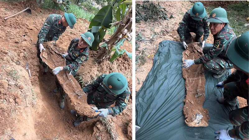 Team 584 under the Political Department of the Quang Tri Provincial Military Command recovers war martyr remains in Quang Tri Ward. (Photo: Quang Tri Provincial Military Command)