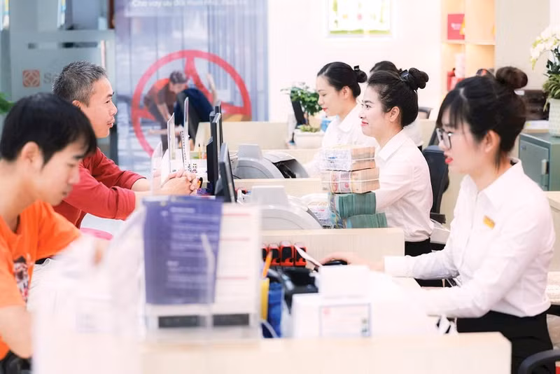Many banks implement policies that add extra interest rates to attract idle funds from the public.