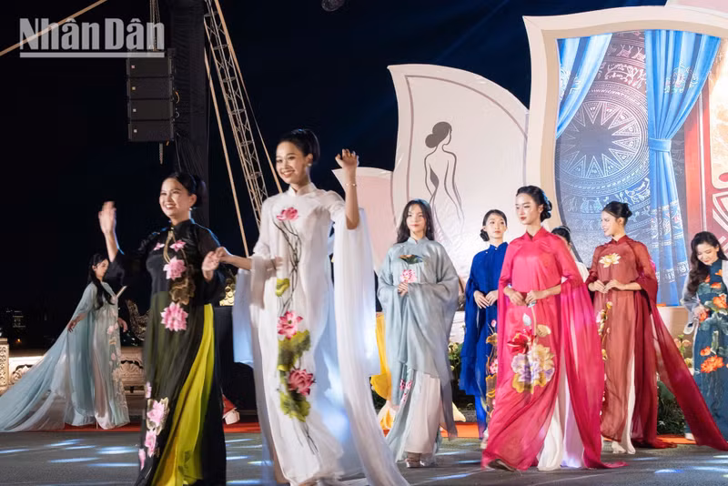 The festival represents a strategic step towards realising Tay Ho's ambition to develop its cultural industries, ensuring that the area's ecological and historical values are preserved, celebrated and brought to life in a contemporary setting.