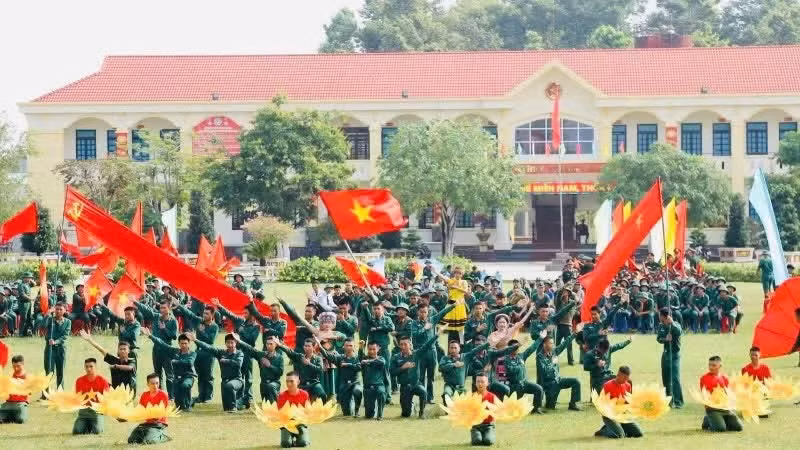 A standout cultural performance by newly enlisted soldiers.