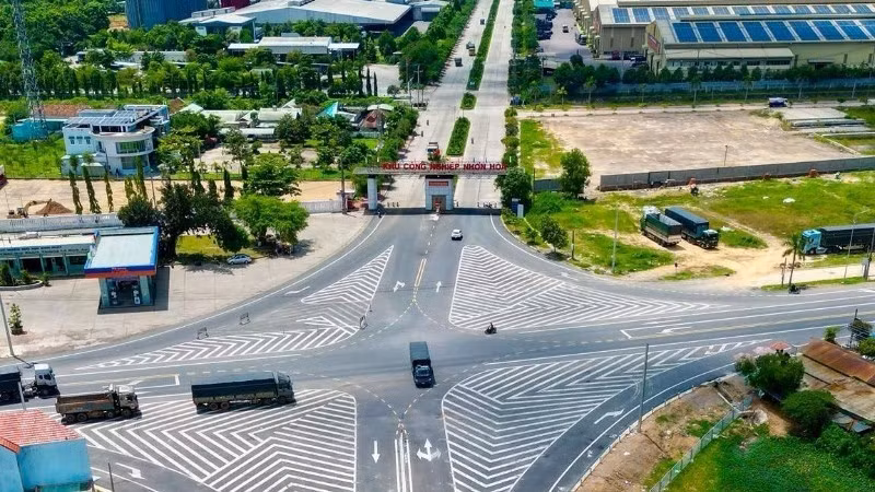 Businesses in Nhon Hoa Industrial Park, Nhon Hoa Commune, Gia Lai Province are proactively transitioning to a green economy to maintain their position in the global supply chain. (Photo: nhandan.vn)