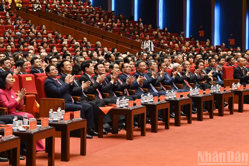 General Secretary and State President To Lam and incumbent and former Party and State leaders attend the 11th National Congress of the Viet Nam Fatherland Front.